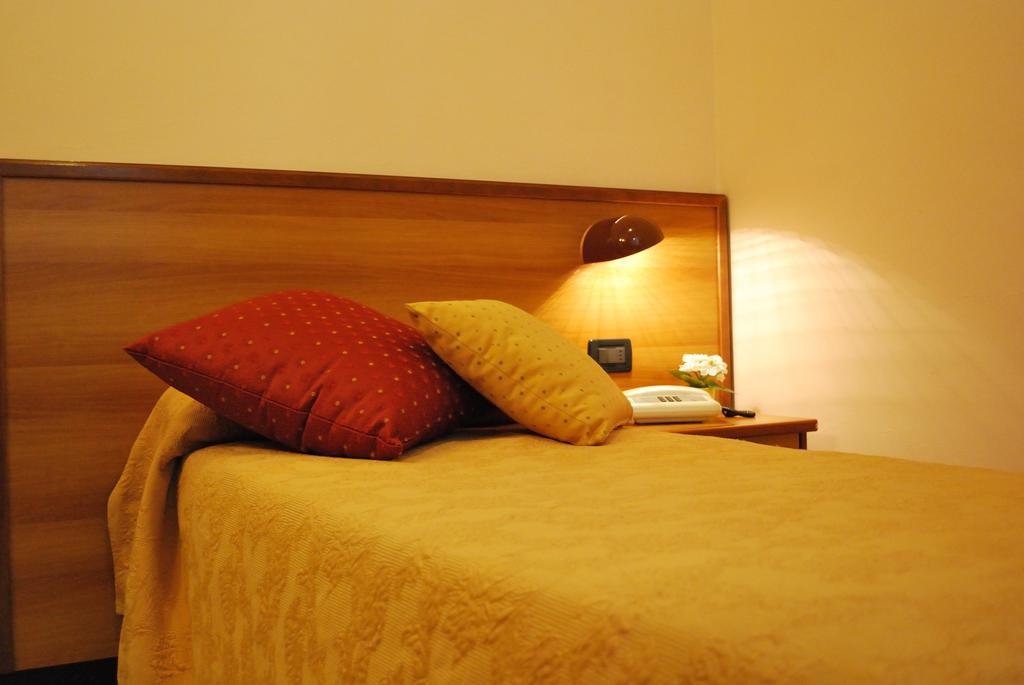 Hotel Galleano Лайджелия Стая снимка